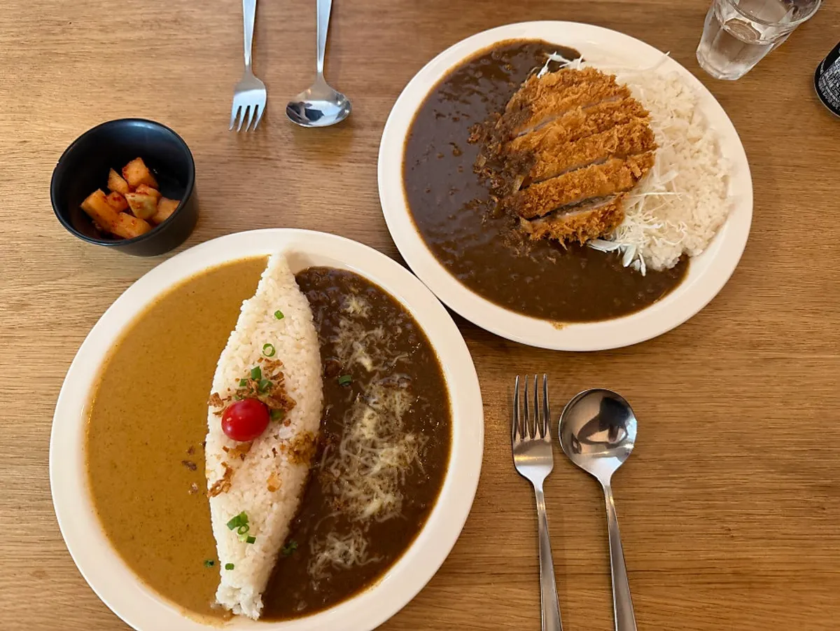 Curry and pork cutlet order