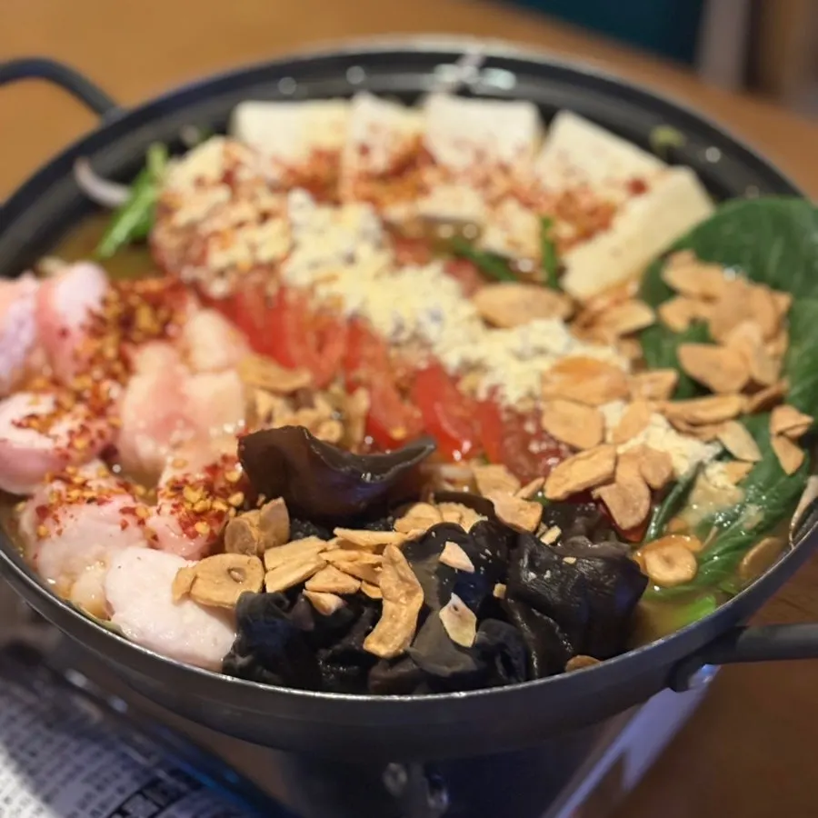 Tomato motsunabe before simmering