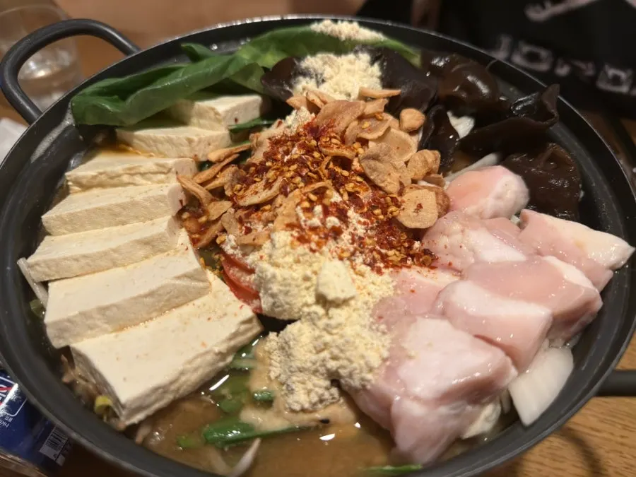 토마토 모츠나베와 모듬 쿠시카츠