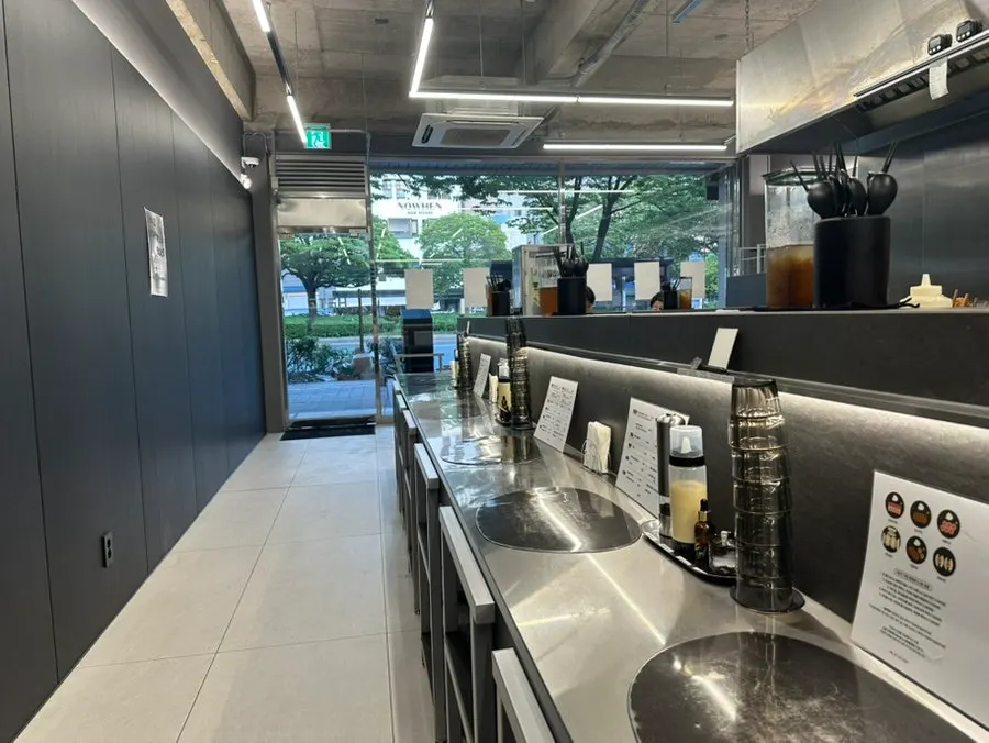 Neat interior of Hets Jeonpo Branch