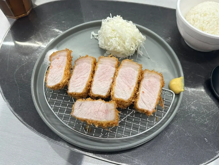 A plate of YBD loin katsu at Hets Jeonpo Branch