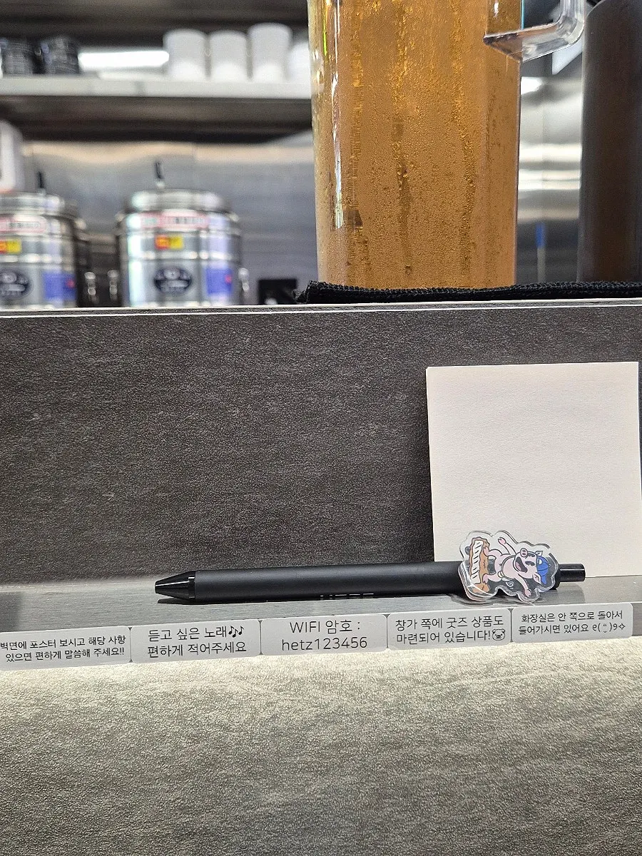 Bar seating at Hets Jeonpo Branch