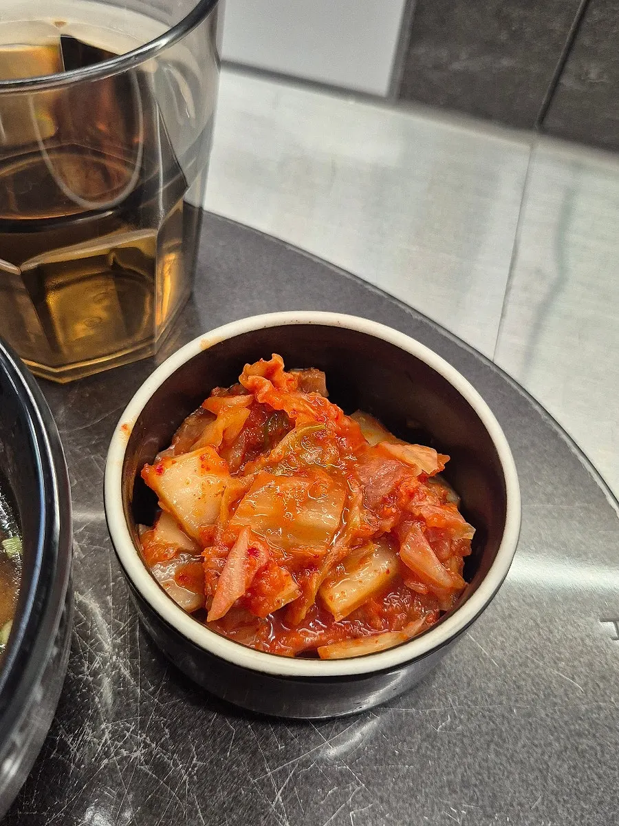 Cabbage salad and refillable items