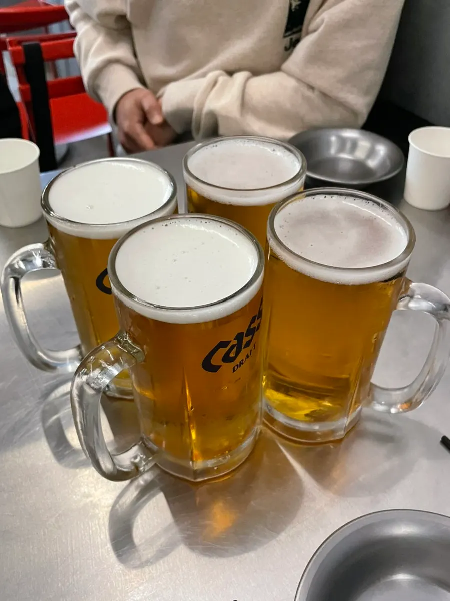 A glass of draft beer, ₩5,000, at Jjeojeoseu