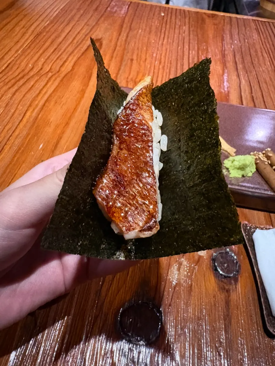 Close-up of the golden eye snapper maki