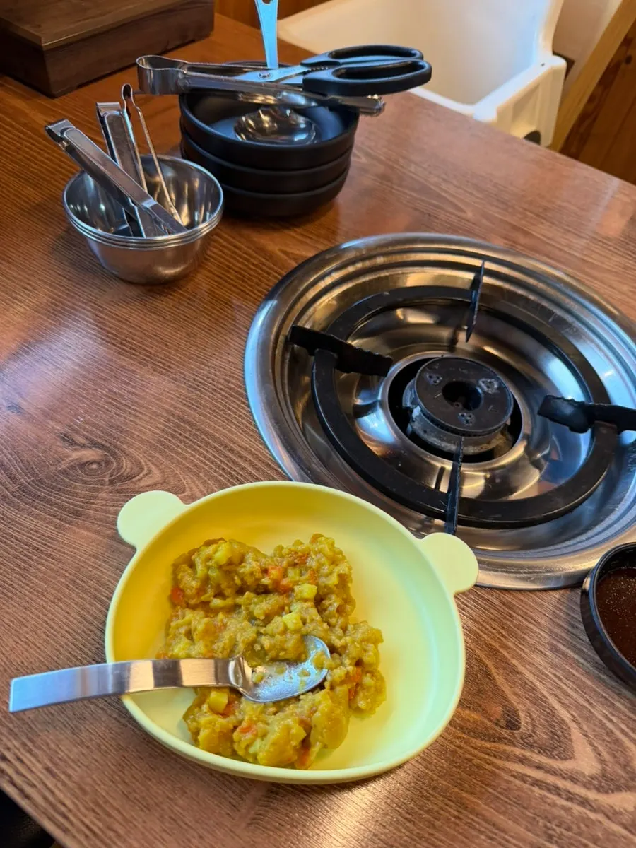 Baby dishware provided separately by Jimidang