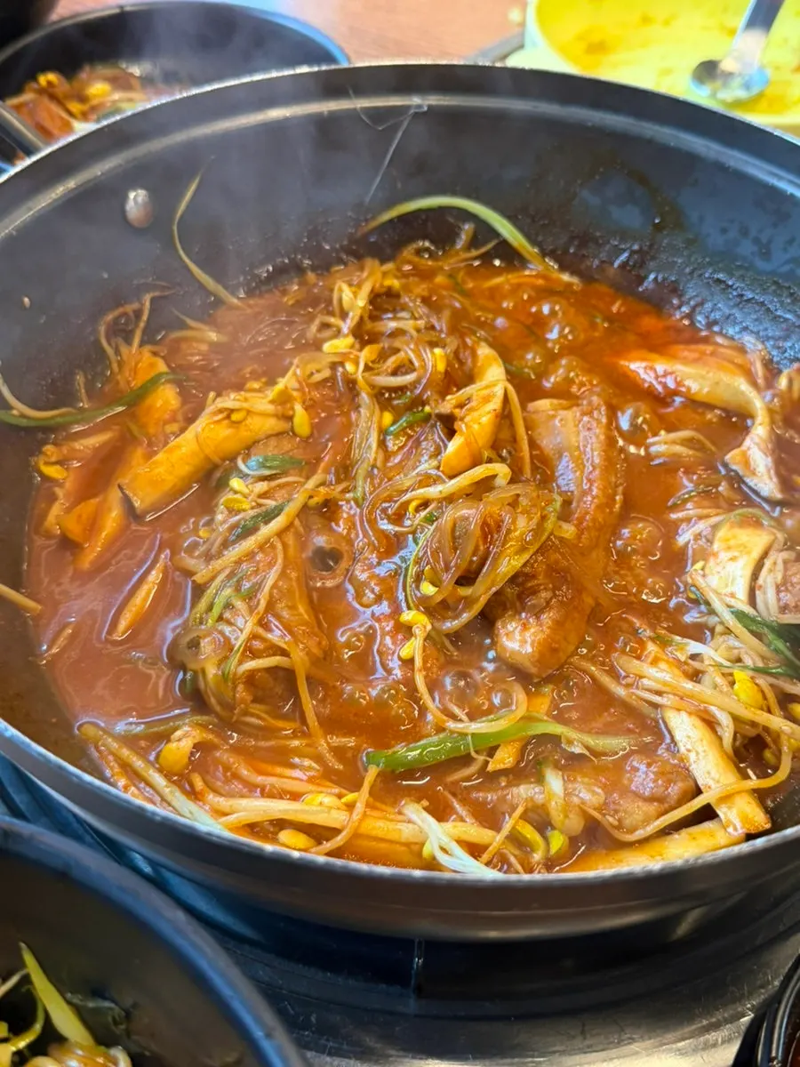 Jimidang's signature Jimi spicy braised pork rib set