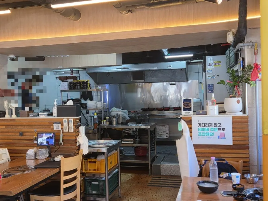 View of the dining hall at Jimidang Ilsan Main Branch