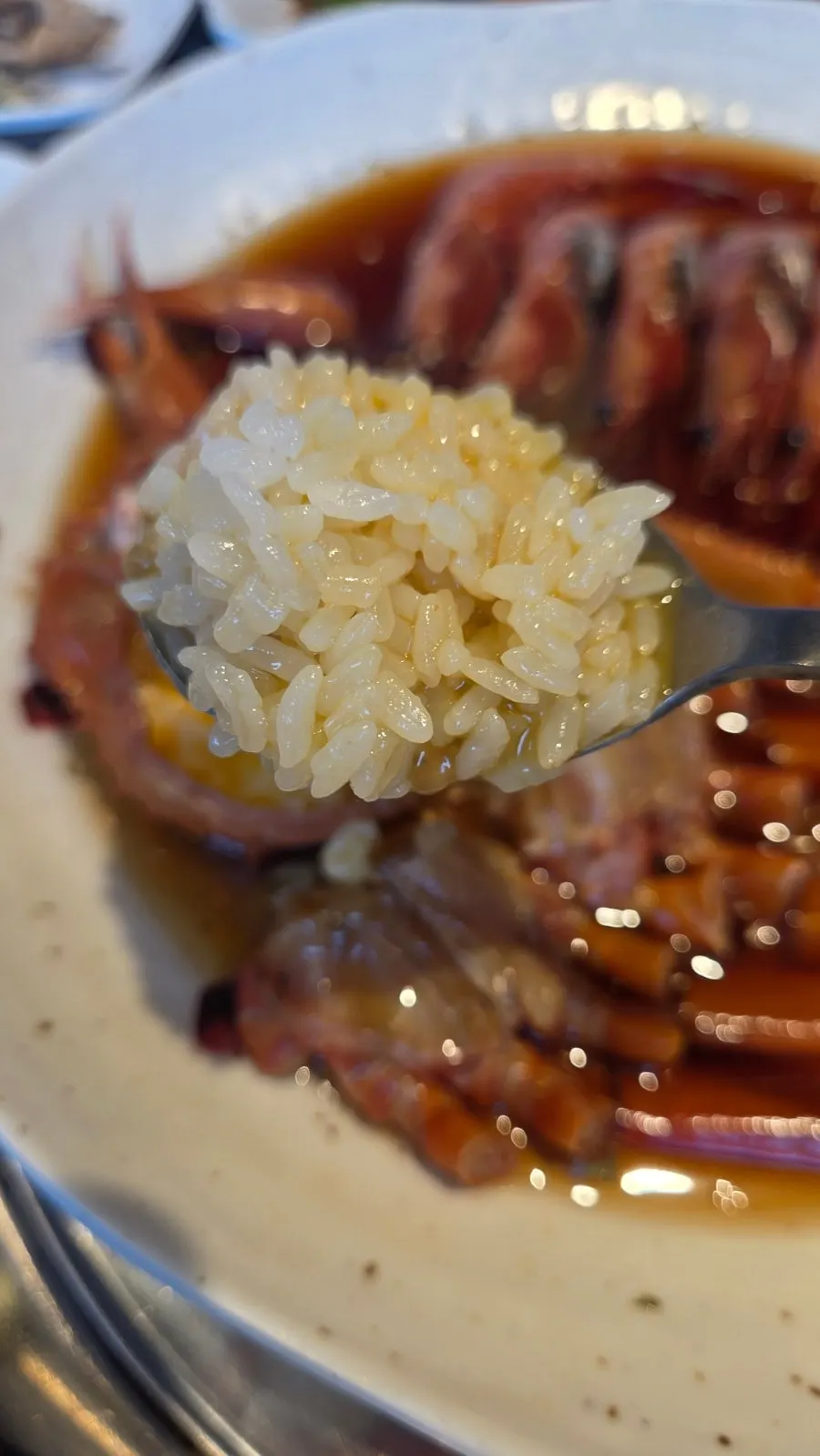 Shell and crab meat of soy-marinated red crab