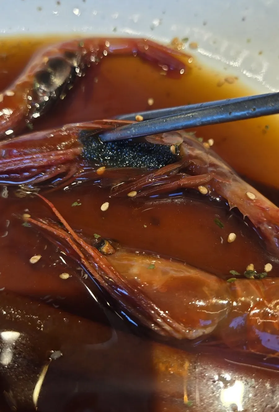 Soy-marinated red crab with a Sokcho set meal