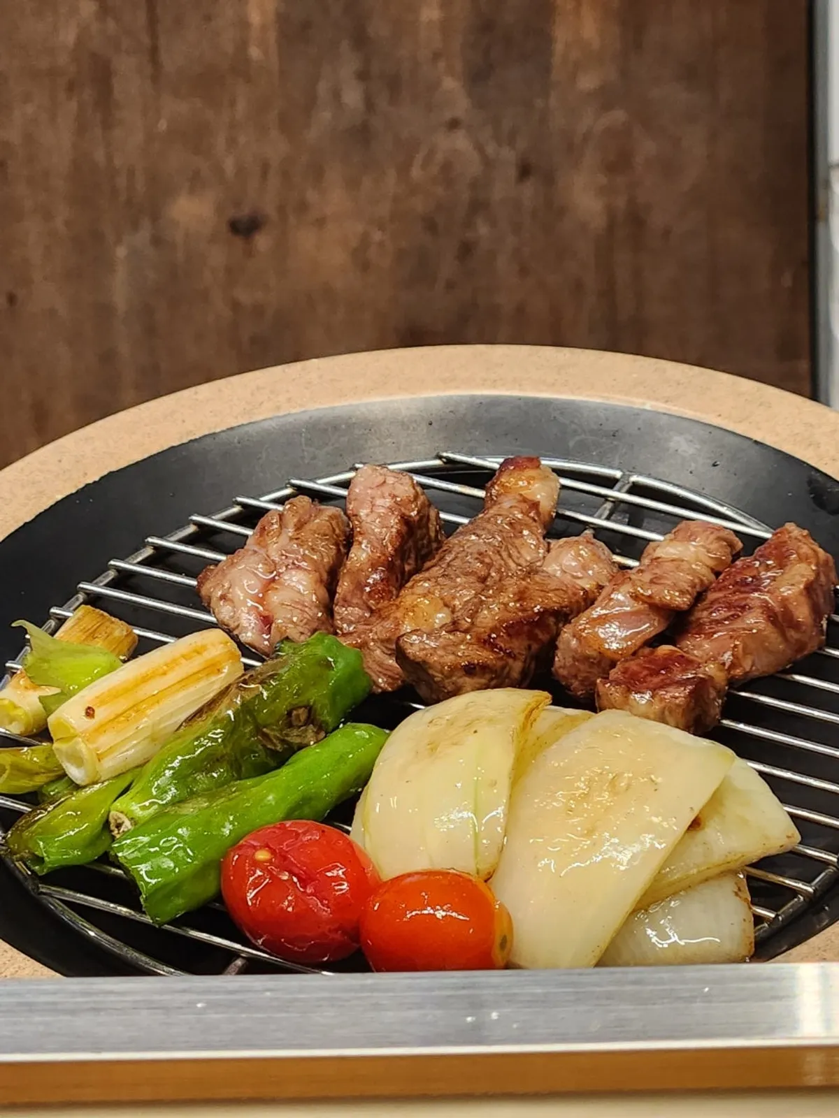 French rack grilled to medium-rare at Jin 1926 Dasan Branch