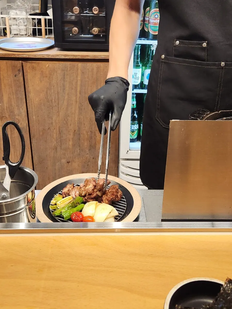 Juicy grilled lamb chops