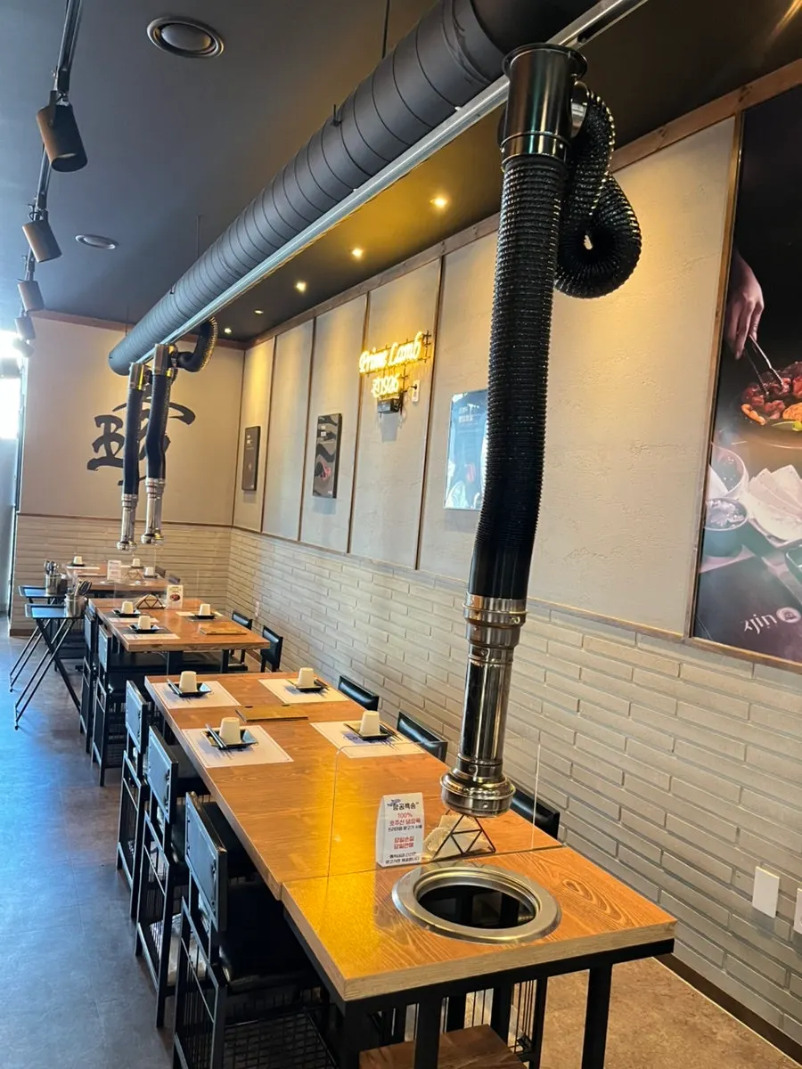 Interior seating at Jin 1926 Dasan Branch