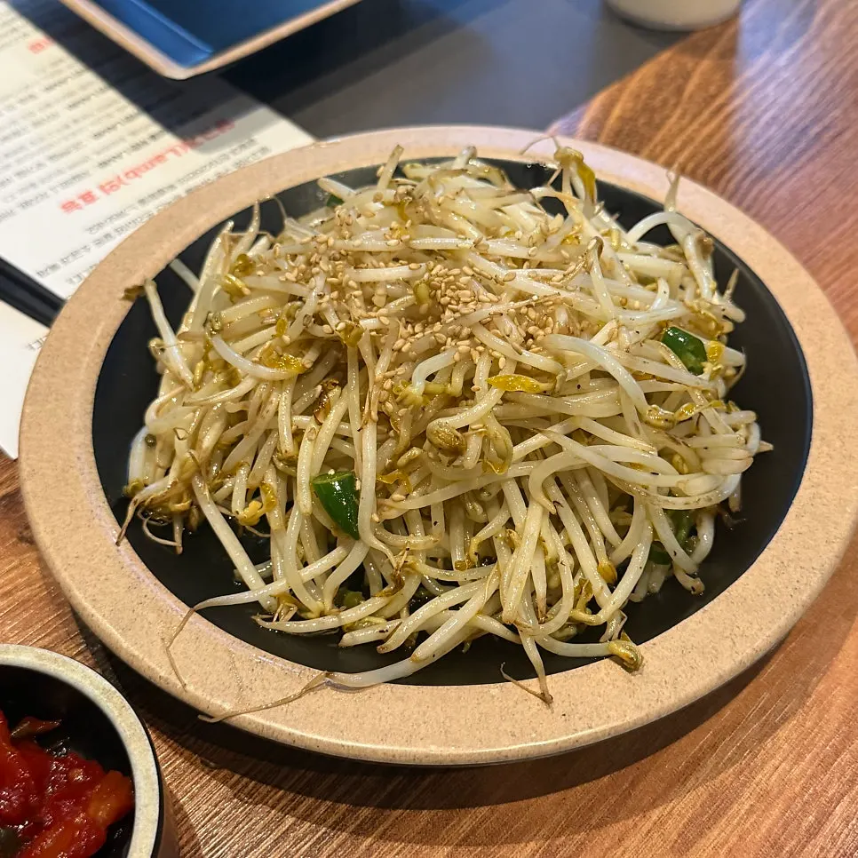 Basic mung bean sprout stir-fry and side dishes served