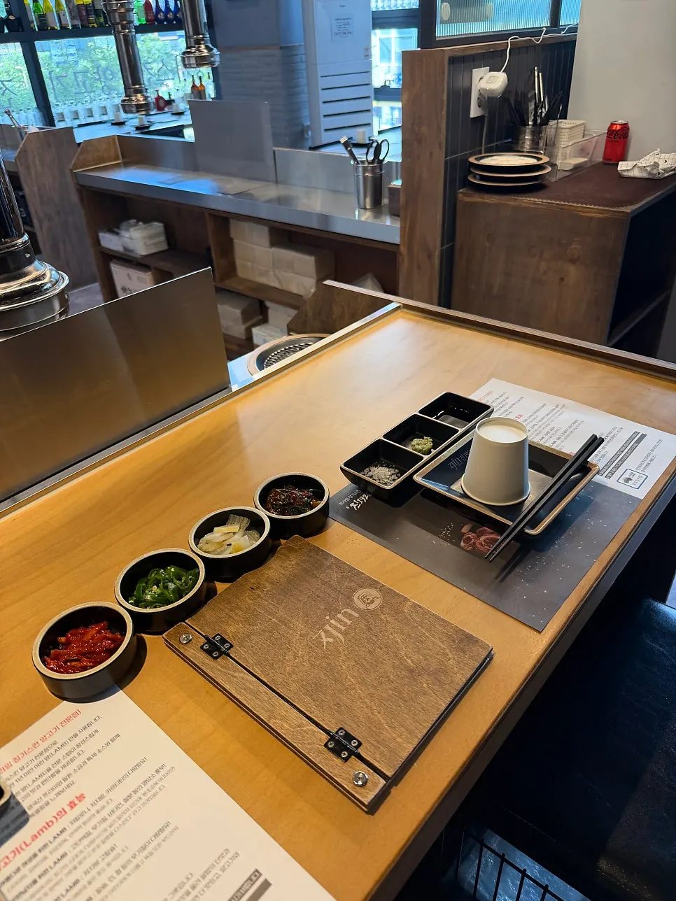 Basic table spread at Jin 1926 Dasan Branch