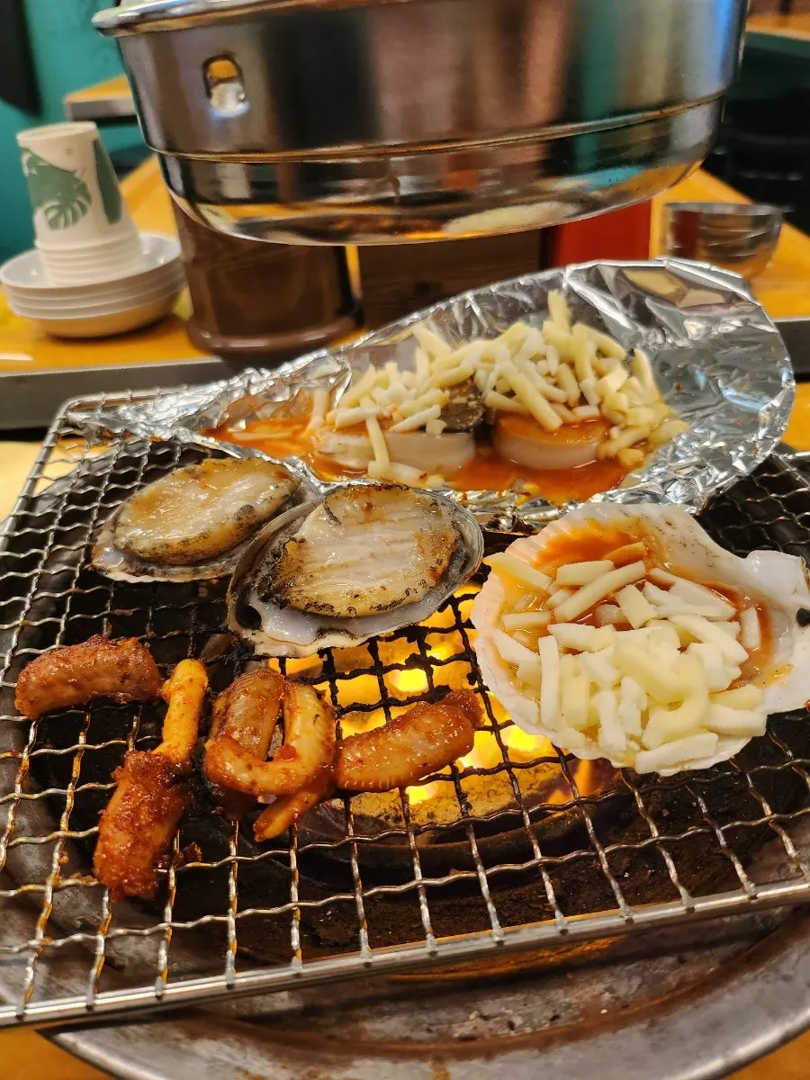 진빼이 안주와 소주 한잔