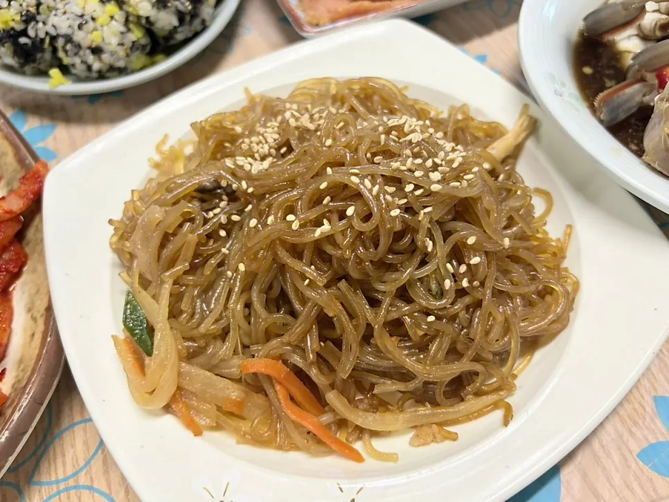 삼촌카세 보쌈과 잡채
