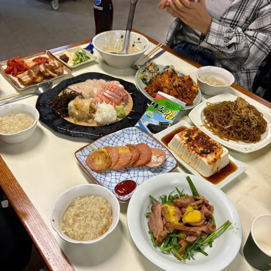 Assorted sashimi made with olive flounder at Jindallae Silbi