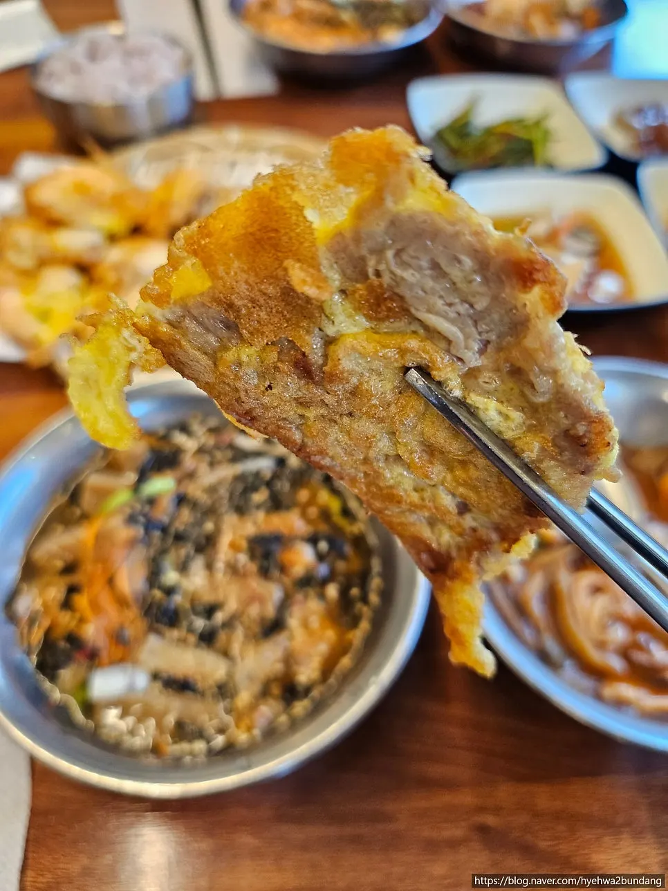 주문 후 즉석에서 부쳐낸 수제전