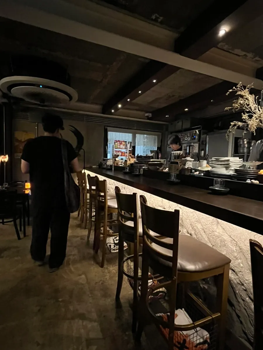 Izakaya seating atmosphere at Jindoken Seongsu Branch