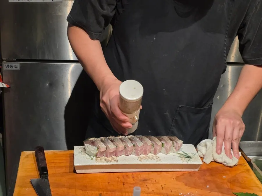 Full view of the mackerel pressed sushi