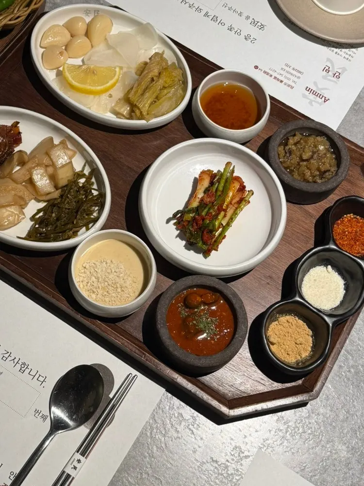 Whole-pig set menu information
