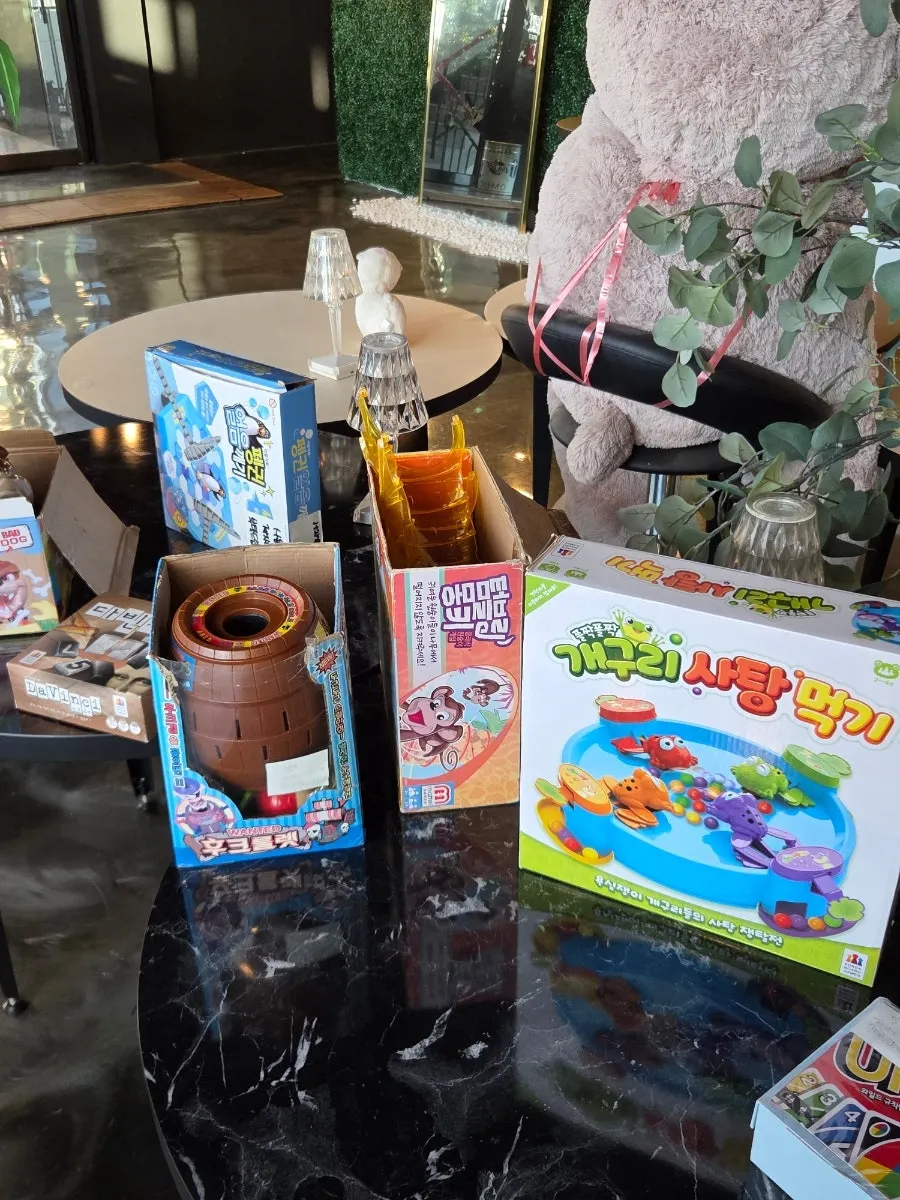 음식 기다리는 동안 할 수 있는 테이블 보드게임
