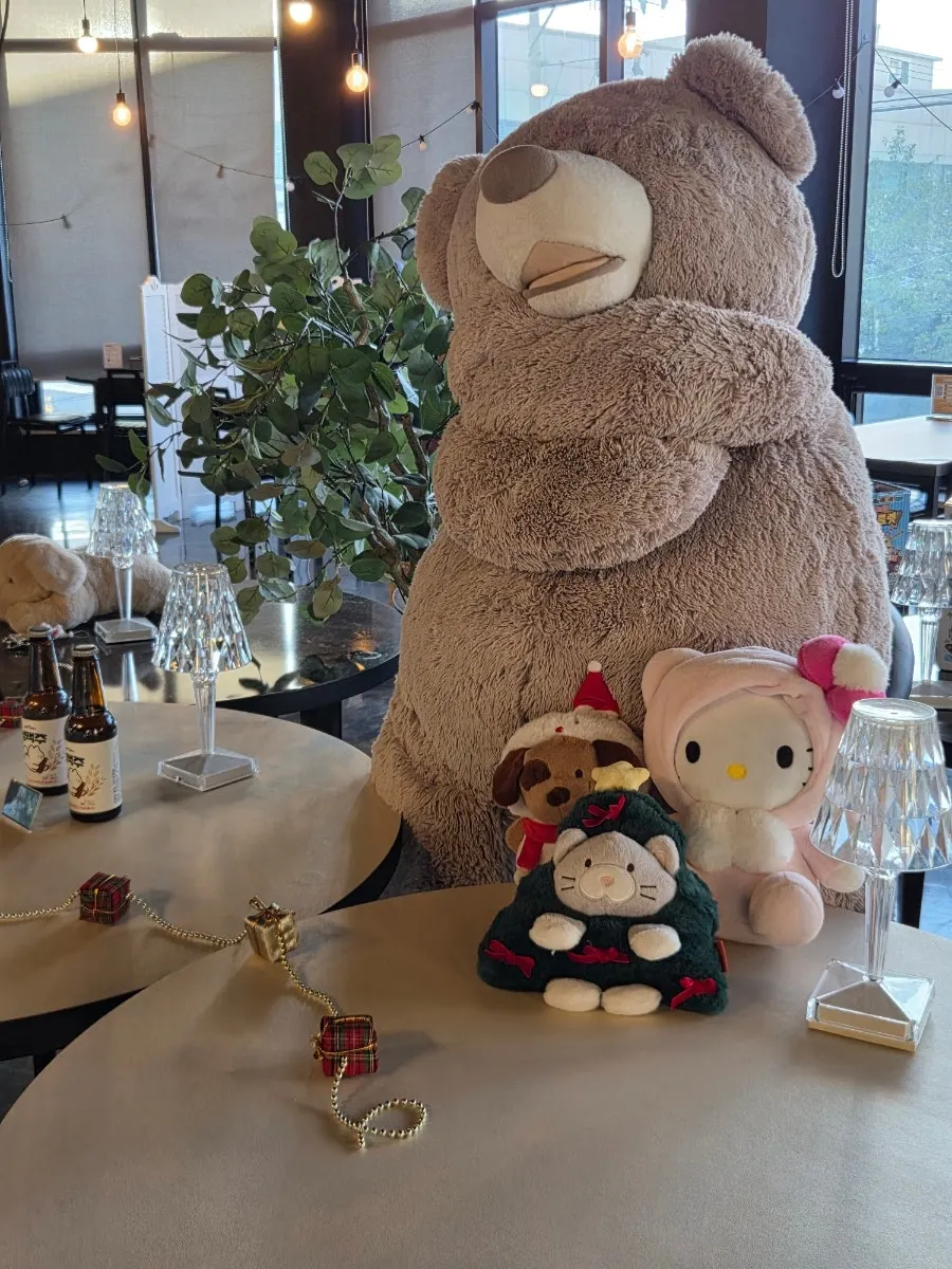 큰 거울로 마련된 매장 포토존
