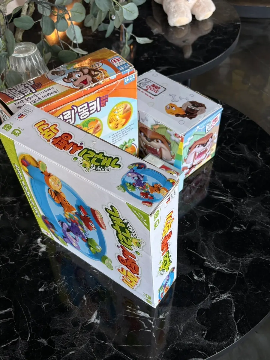 Simple games for waiting for food