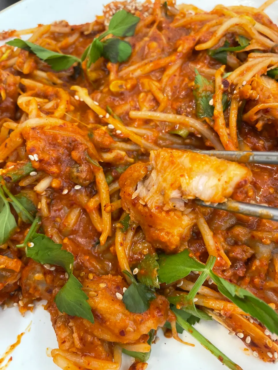 아이 밥을 먹인 뒤 시작한 아구찜 식사