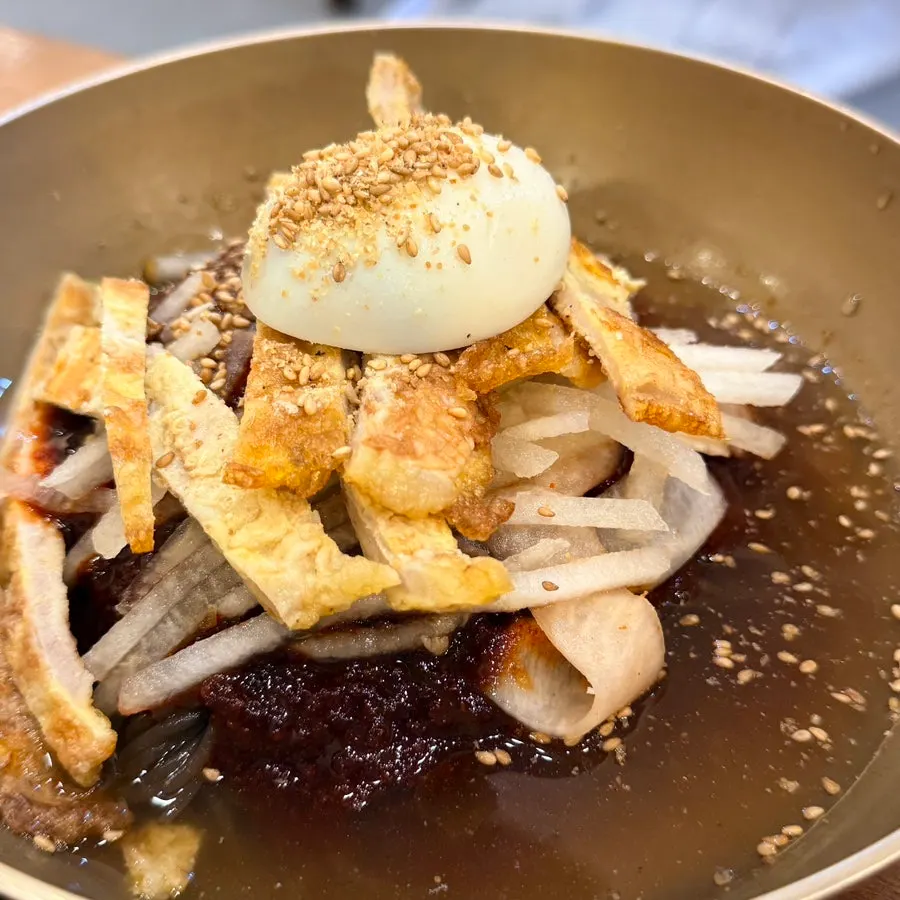 비빔냉면 섞음냉면 한우육전 한 상