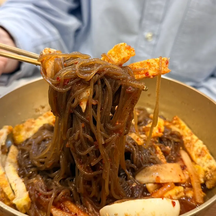 육전 고명 냉면과 한우육전 차림