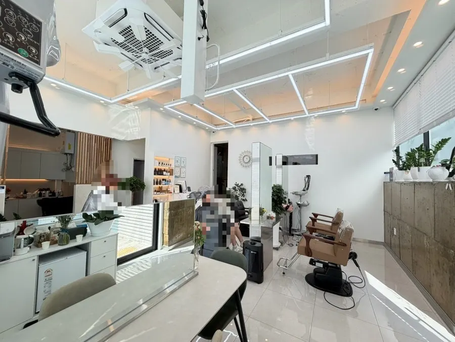 Exterior of Jamae Salon Esthetic on Jinju-daero