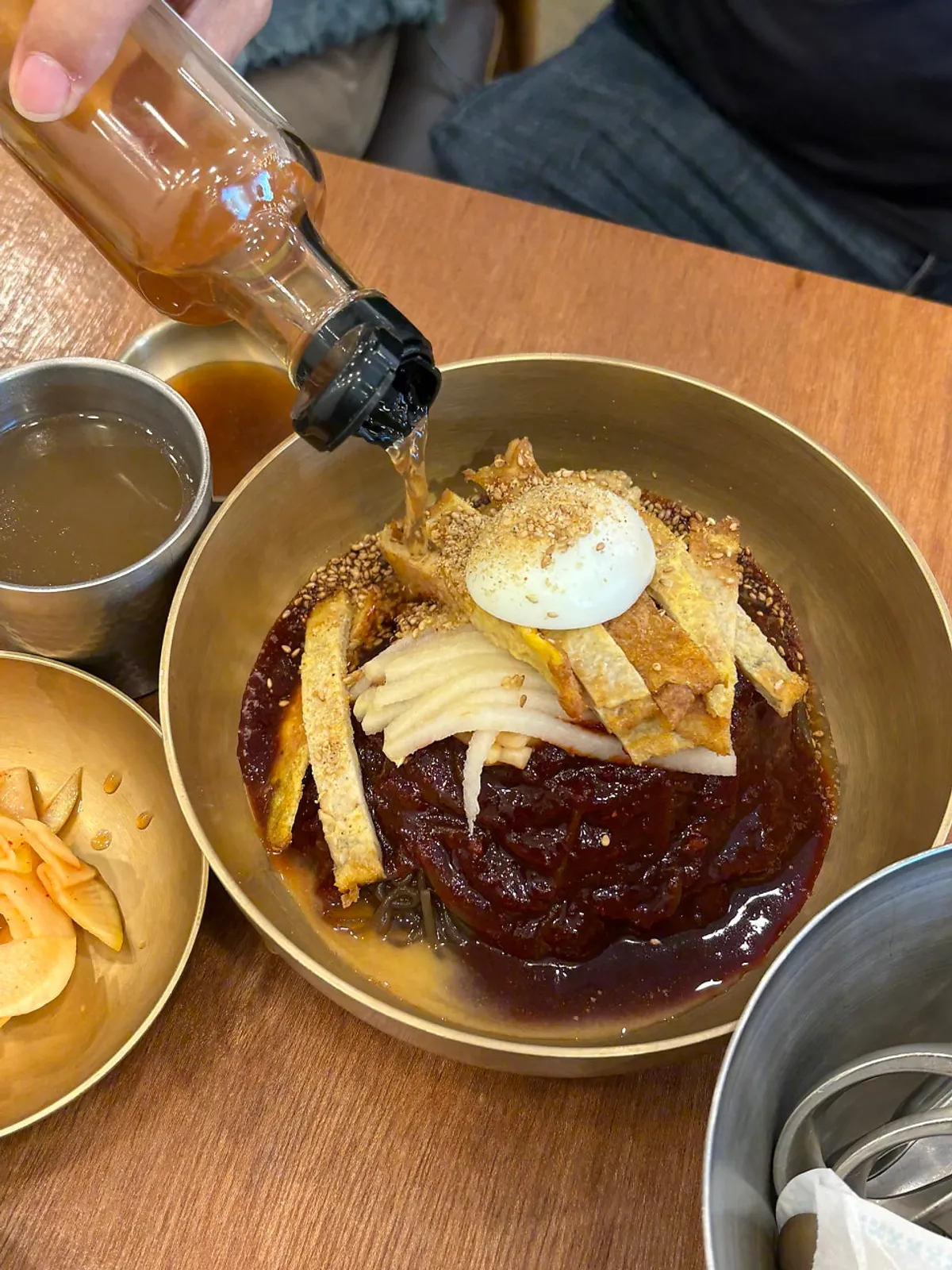 Main photo of Songgiwon Jinju Naengmyeon Direct Store