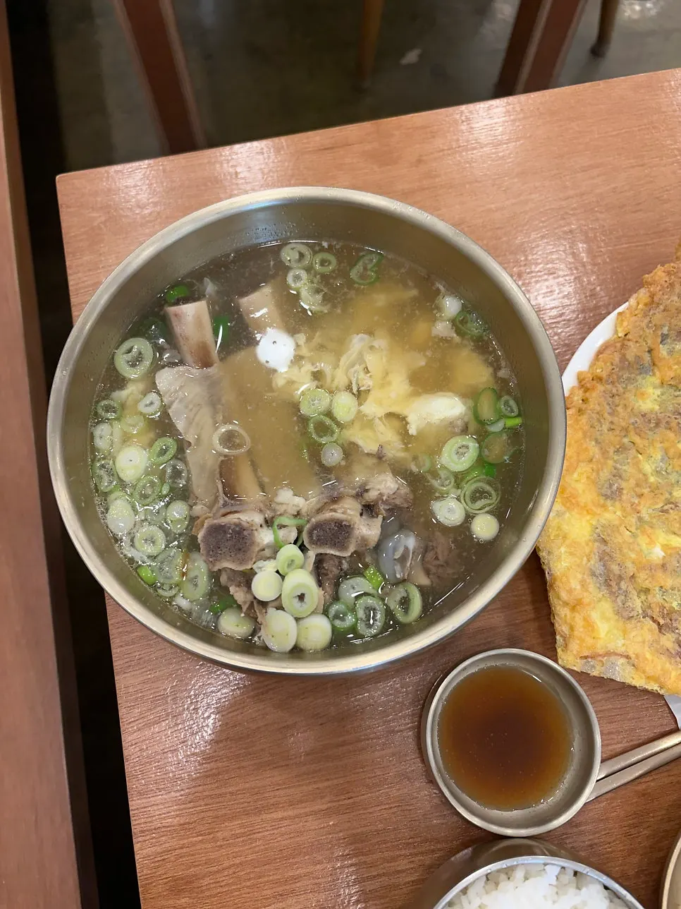 Dongilgae galbitang at Songgiwon Jinju Naengmyeon Direct Store