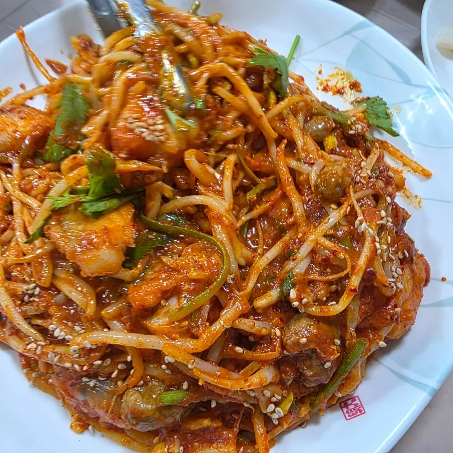 순살아구찜에 넉넉히 들어간 콩나물