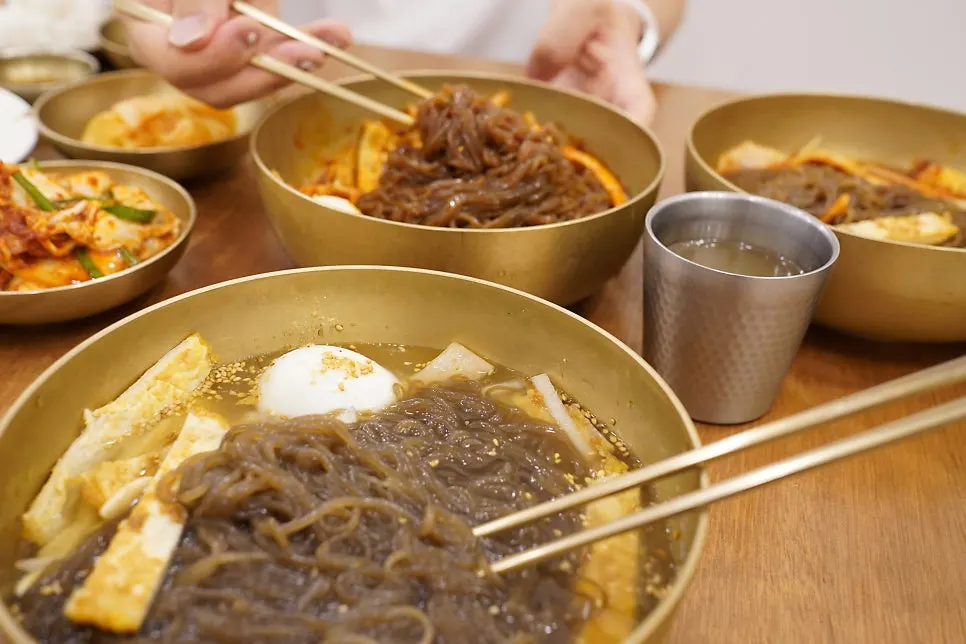 송기원진주냉면 식사 마무리 상차림