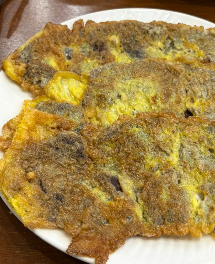 Ujeon served alongside naengmyeon