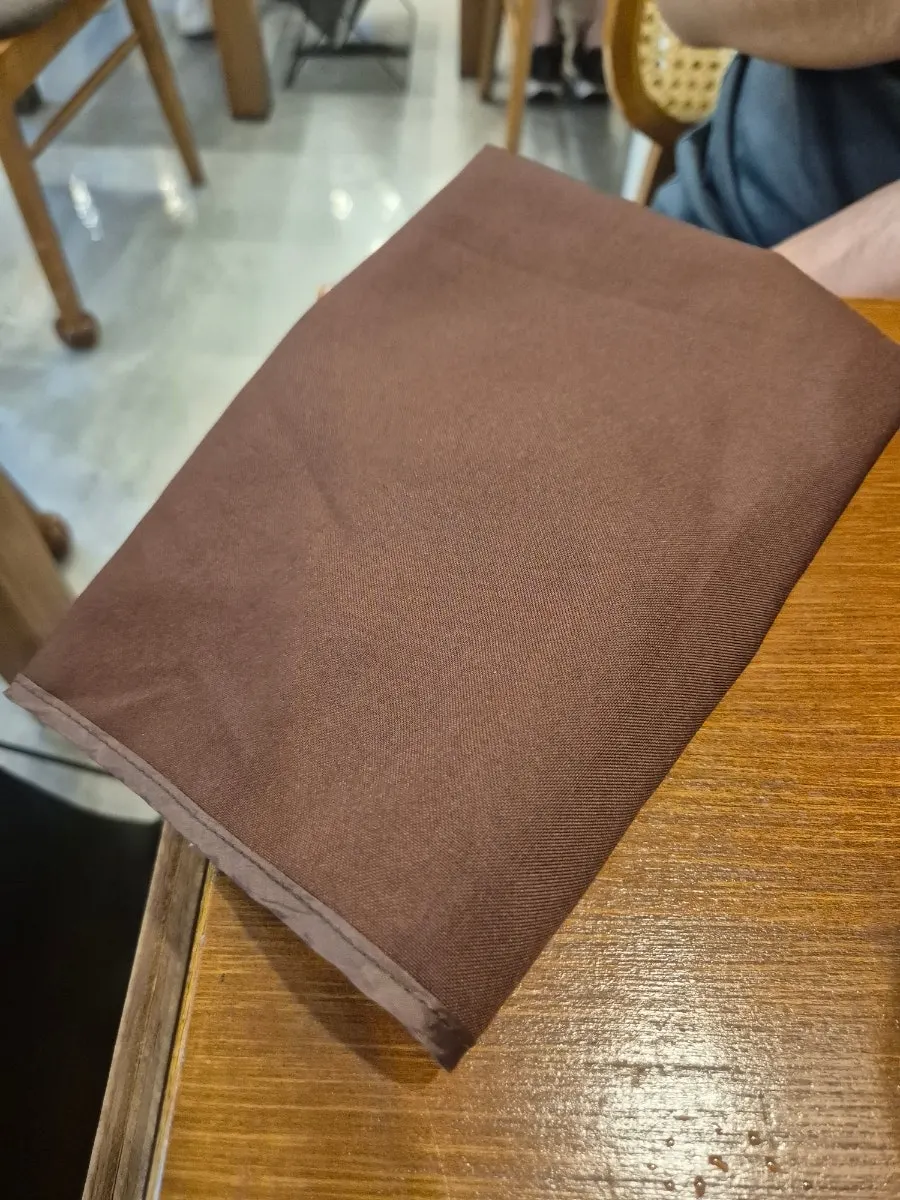 비벼낸 냉면과 함께 나온 온육수