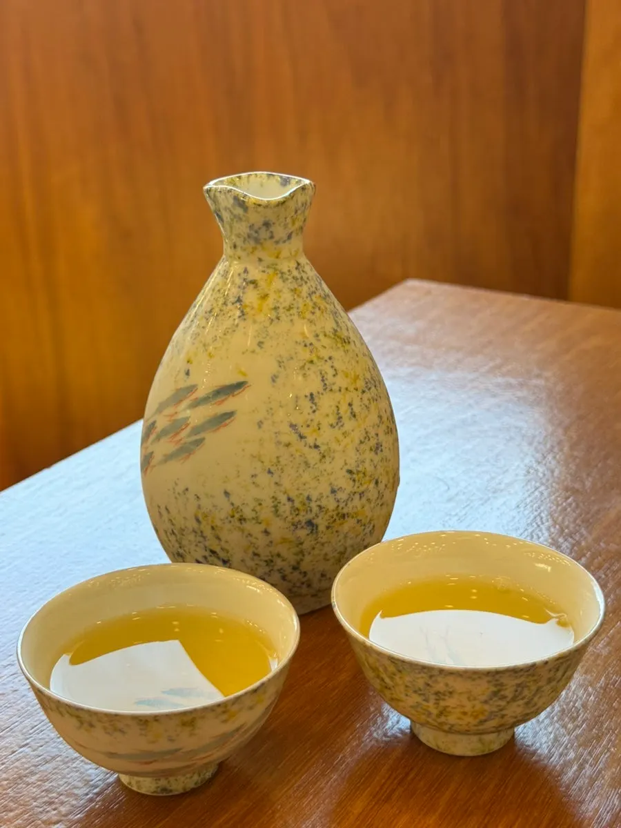 Doraji-ju poured into a glass