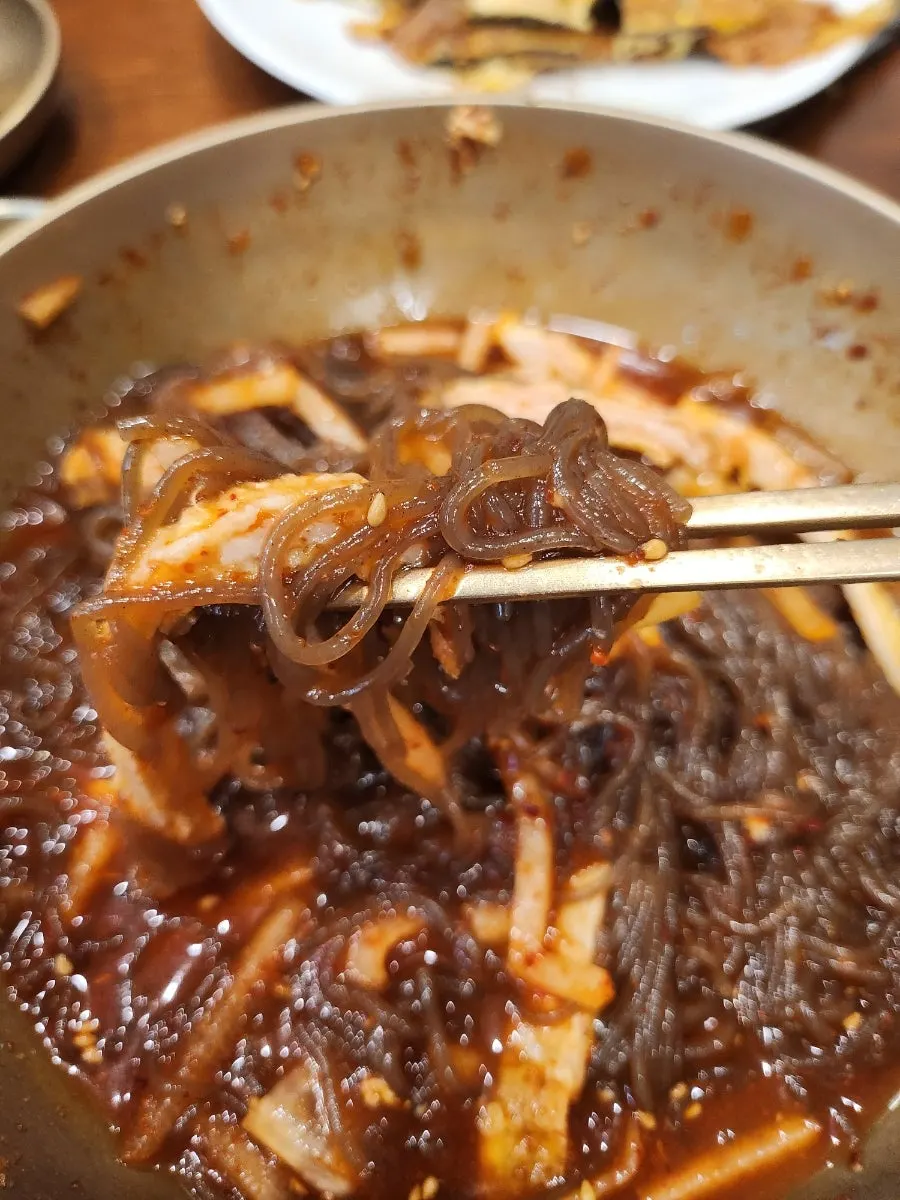 A bowl of Song Giwon 1997 mixed naengmyeon