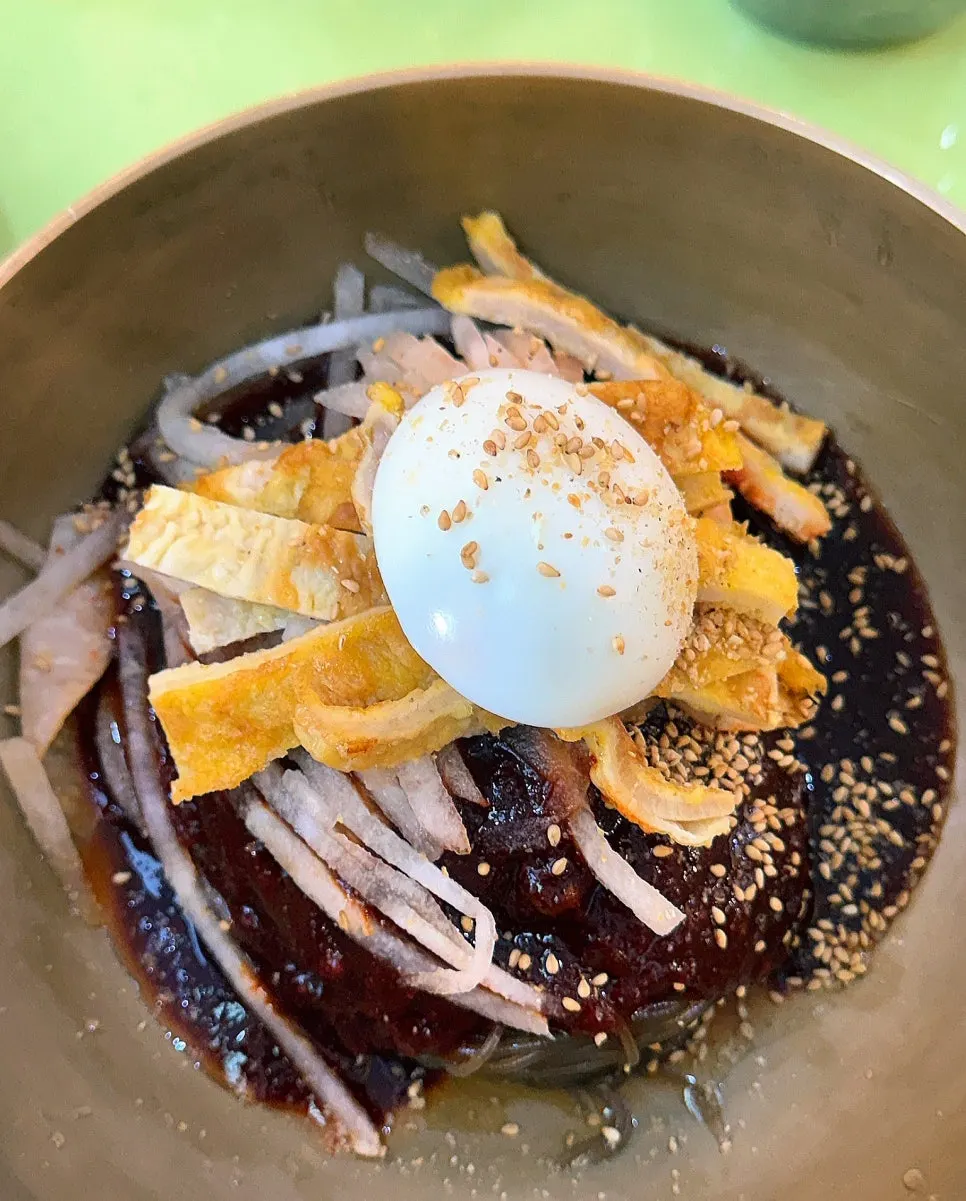 A bowl of Nongae 1593 bibim-naengmyeon