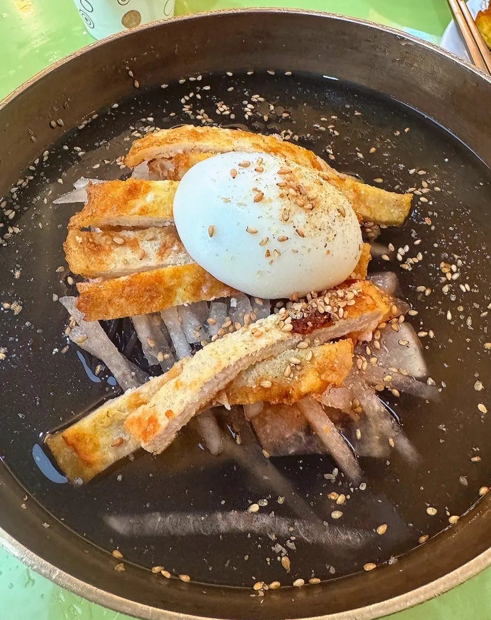 A bowl of Sunjo 1800 mul-naengmyeon