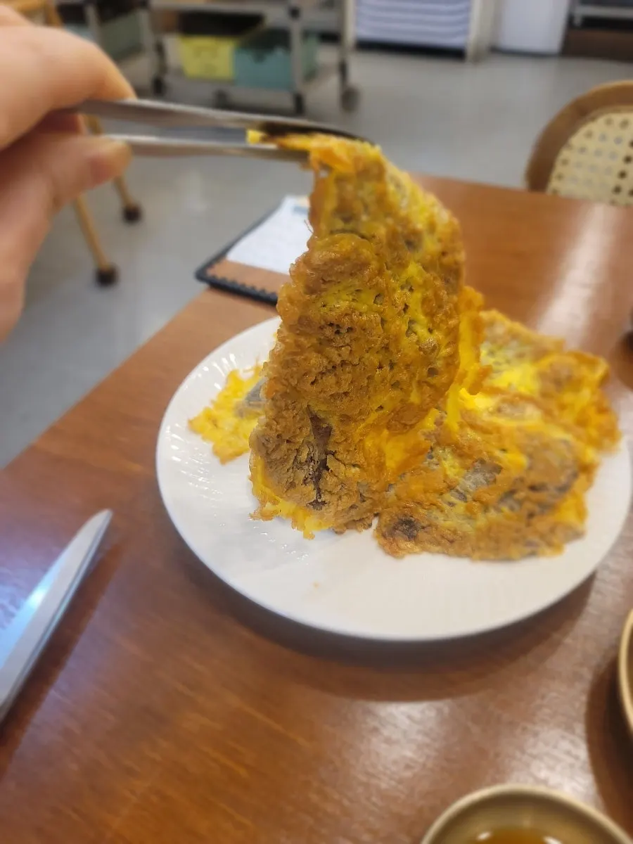 Three thick pieces of yukjeon