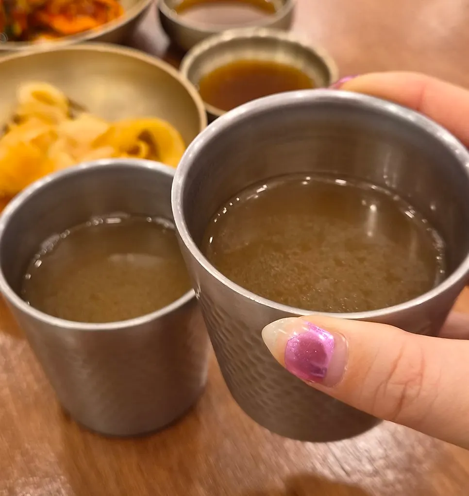 송기원진주냉면 기본 밑반찬 상차림