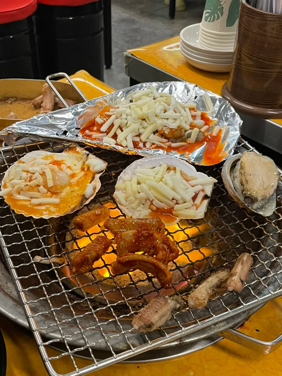 진빼이 꼼장어 상차림 세로 사진