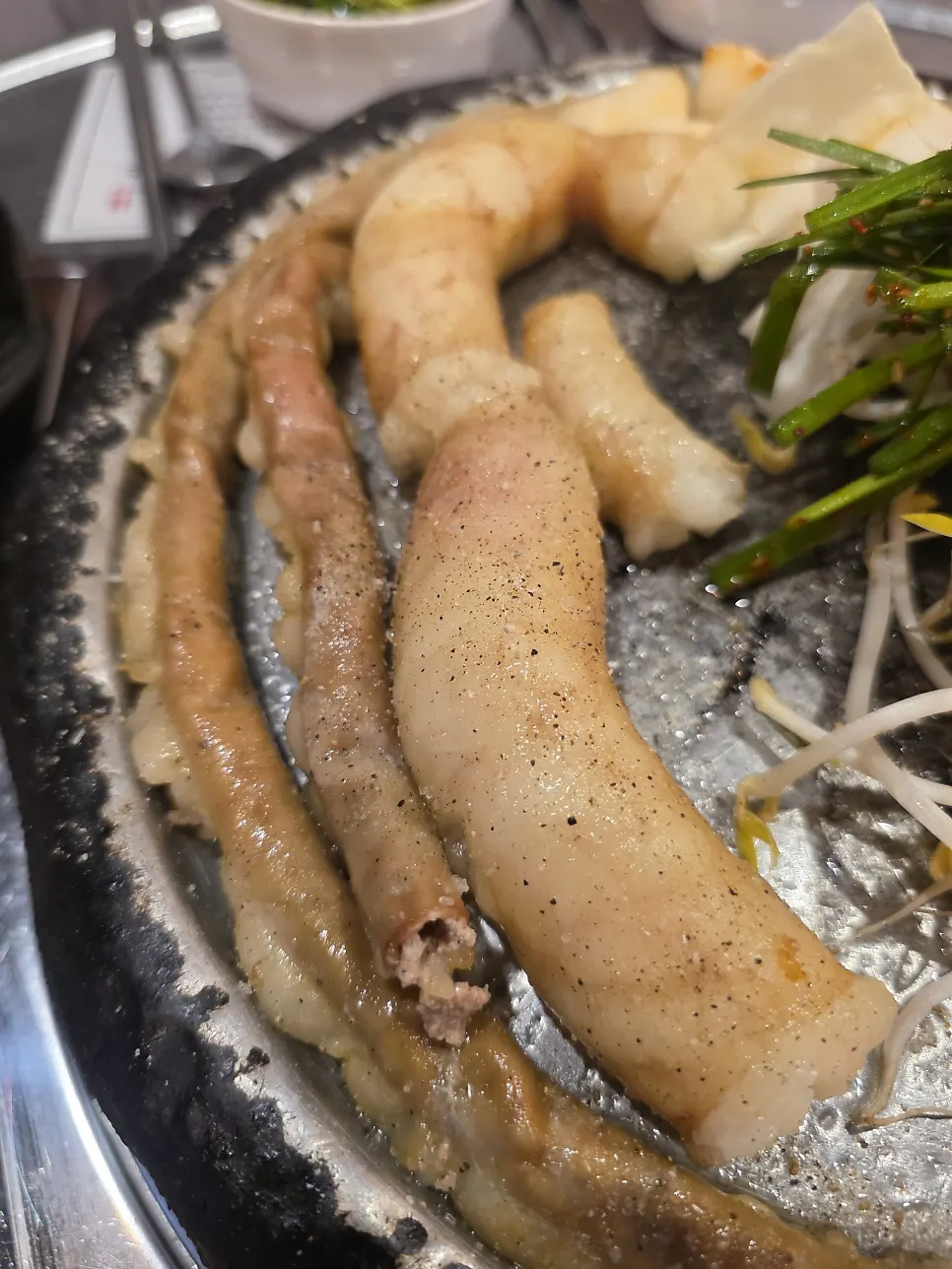 곱이 꽉 찬 통통한 한우곱창 근접