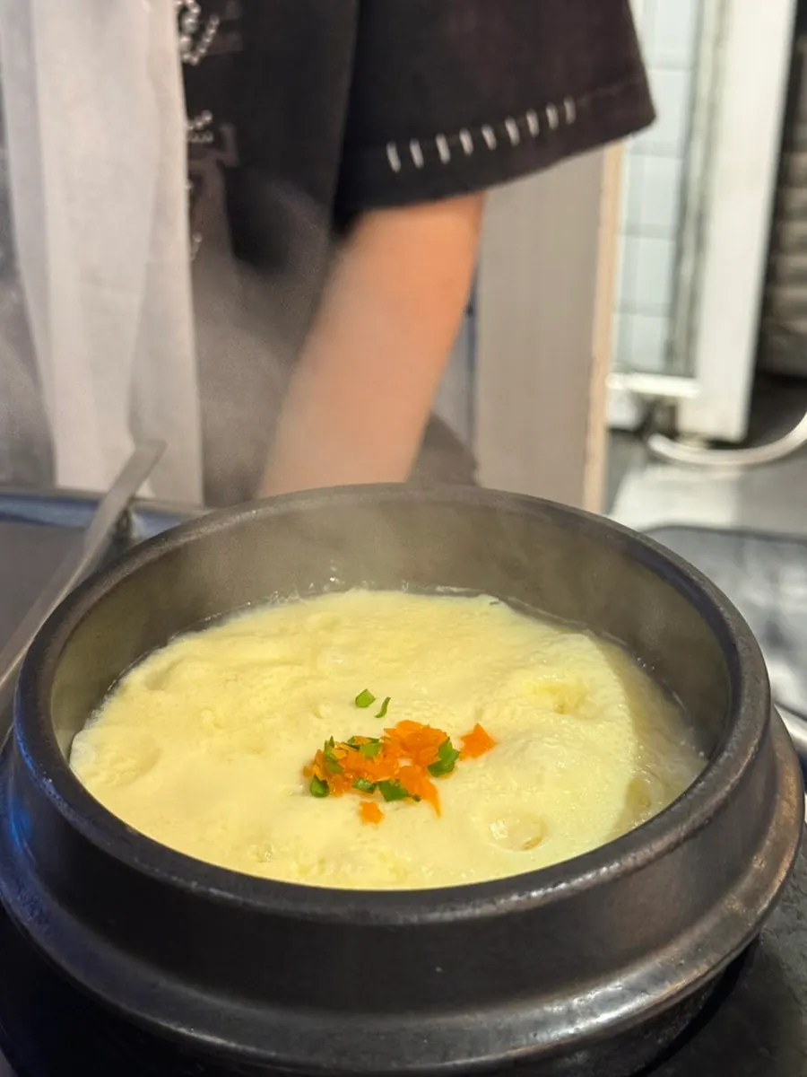 서비스로 나온 부드러운 계란찜