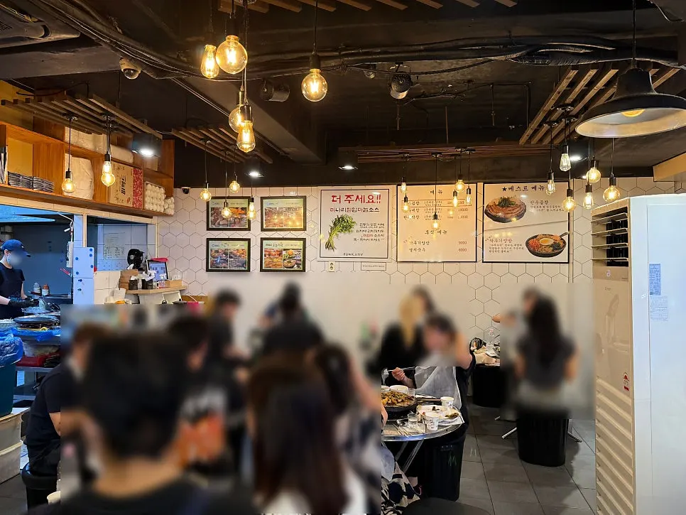 만석이 된 방이동 진성한우곱창 내부