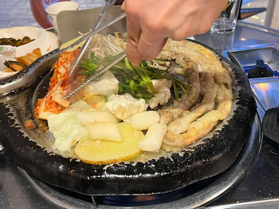 보글보글 끓는 계란찜 뚝배기